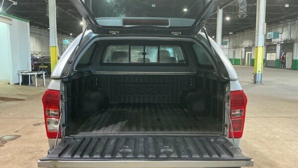 Isuzu D-Max 2.5 Td Yukon Pickup 4X4 194 G K Silver #6