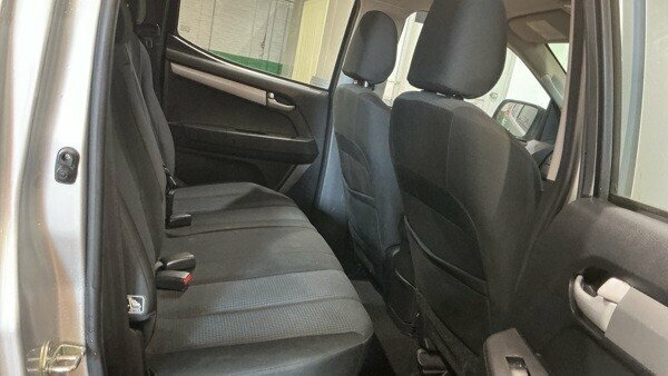 Isuzu D-Max 2.5 L Td Eiger Dcb Red #7