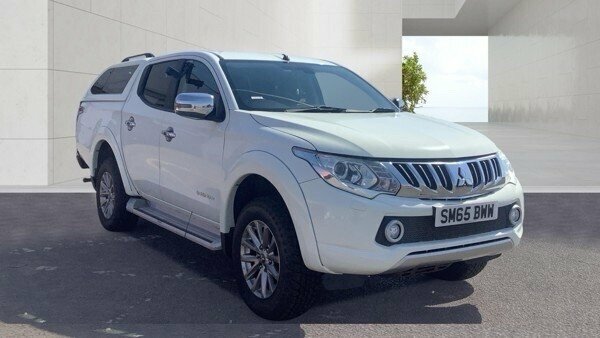 Mitsubishi L200 2.4 Di-d Dc Barbarian Pickup Double Cab White
