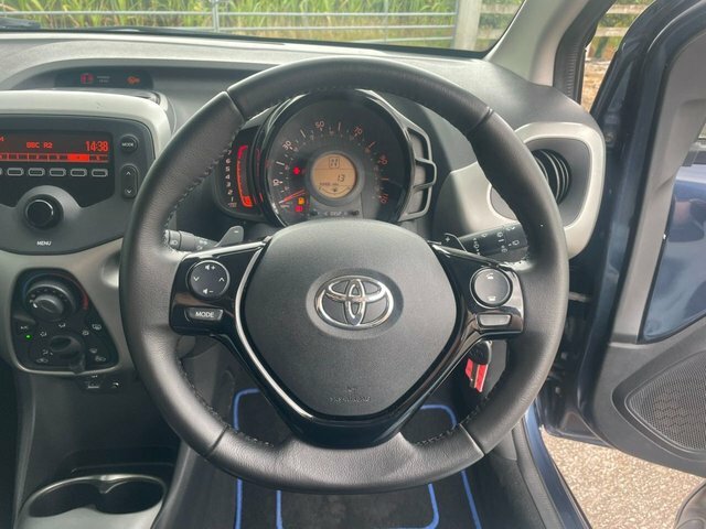 Toyota Aygo 2015 1.0 Vvt-i X-play Hatchback X-shift Blue #6