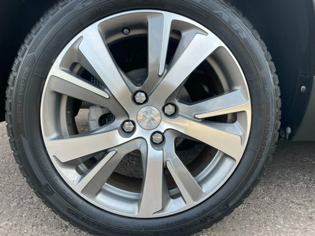 Peugeot 2008 2019 1.2 Puretech Allure Premium Suv Ma Grey #6