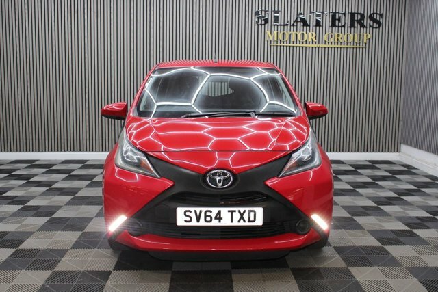 Toyota Aygo 1.0 Vvt-i X Hatchback Euro 5 Eur Red #3