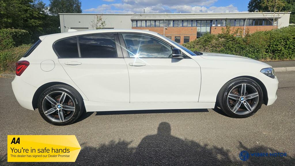 BMW 1 Series Sport White #3