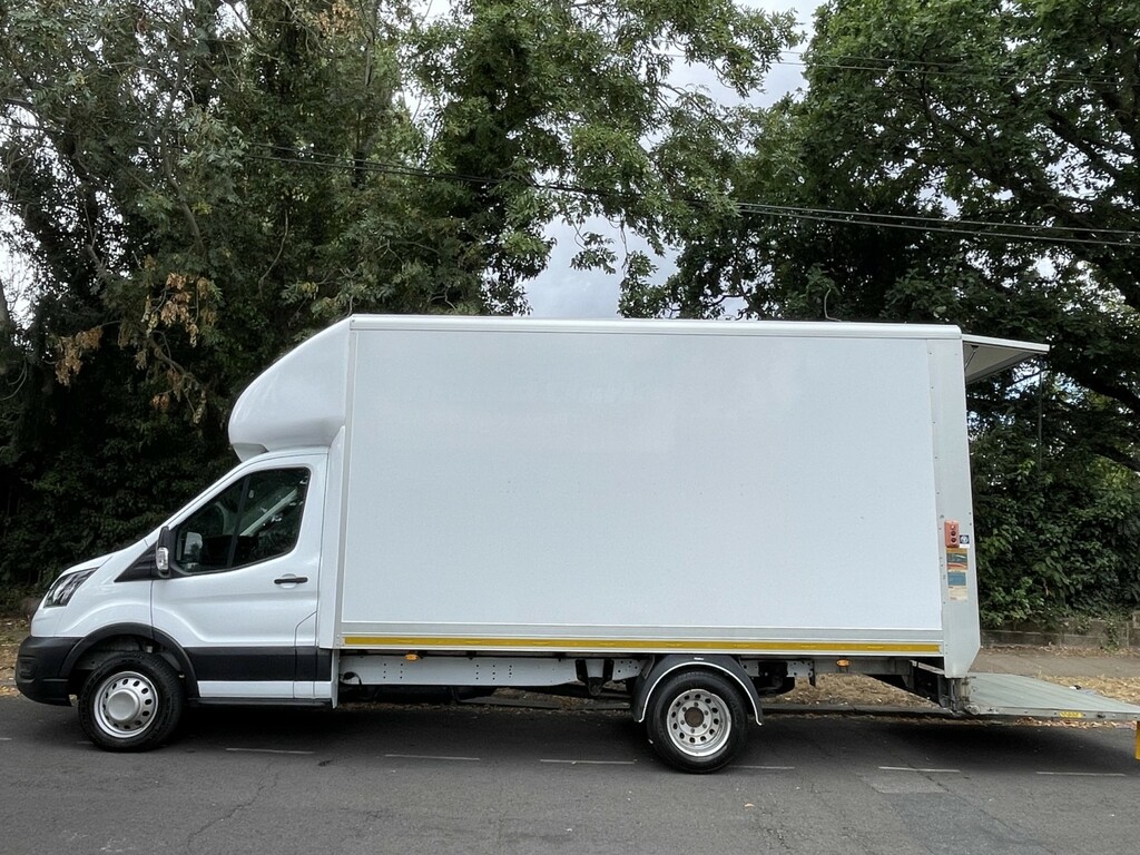 Ford Transit Custom Luton 2.0 Transit Leader 350 L4 2.0L Ecoblue 130Ps SA72TYZ White #6