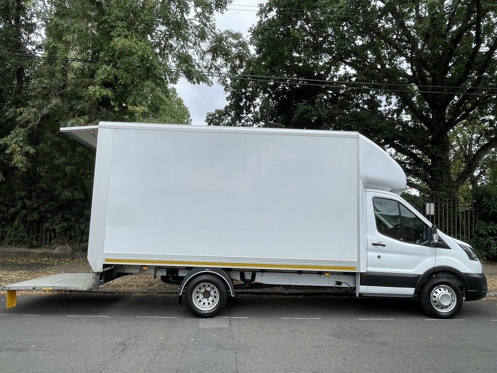 Ford Transit Custom Luton 2.0 Transit Leader 350 L4 2.0L Ecoblue 130Ps SA72TYZ White #5