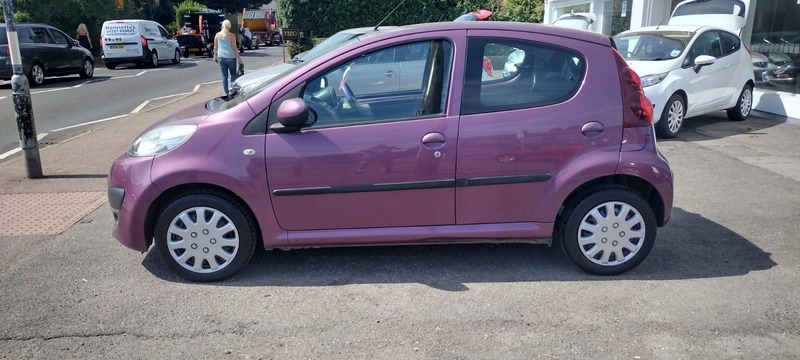 Peugeot 107  Red #7