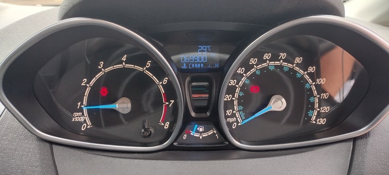 Ford Fiesta Fiesta Zetec White #32