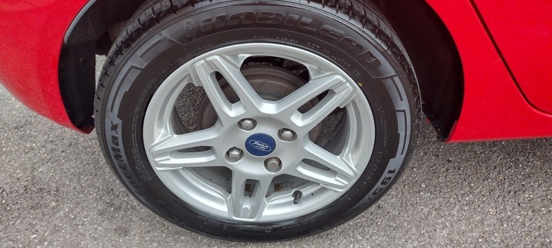 Ford Fiesta Fiesta Zetec White #33