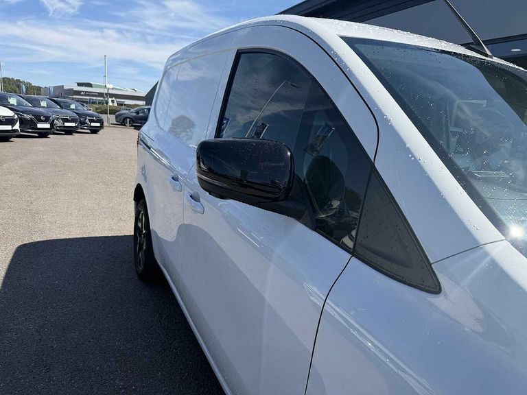 Nissan TOWNSTAR 1.3 Tekna Van White #6