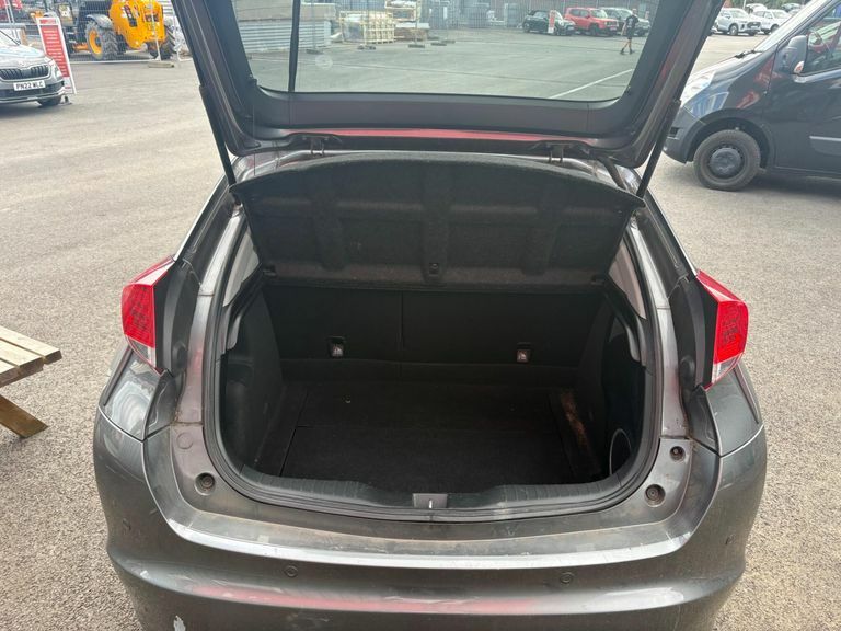 Honda Civic 1.8 I-vtec Se Plus 5-Door Red #6