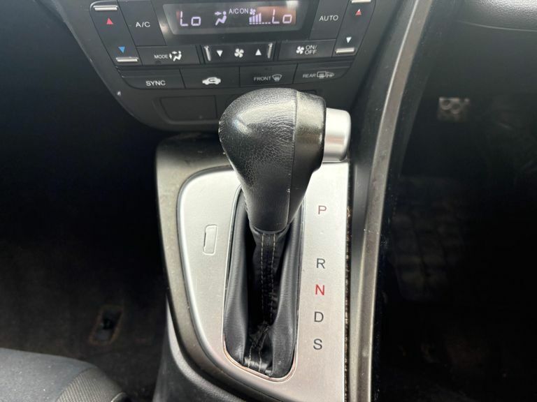 Honda Civic 1.8 I-vtec Se Plus 5-Door Red #11