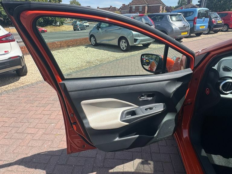 Nissan Micra 0.9 Ig-t N-connecta Black #14