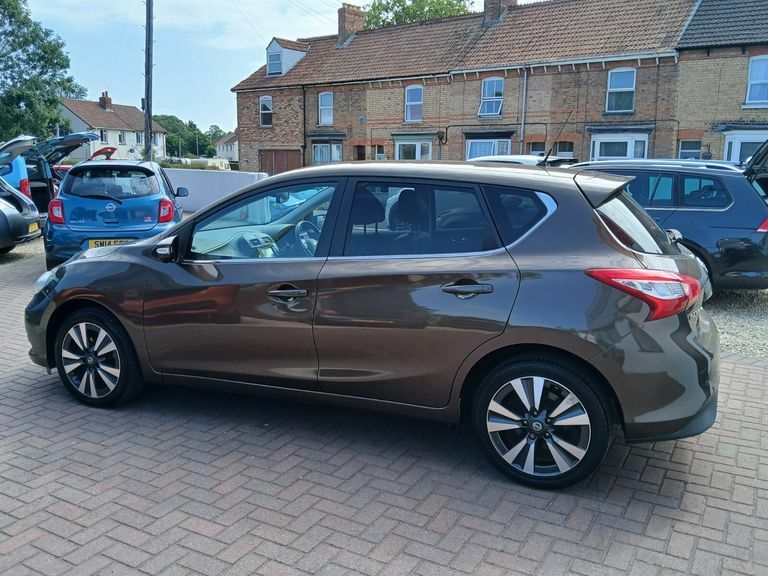 Nissan Pulsar 1.2 Dig-t Tekna Beige #6