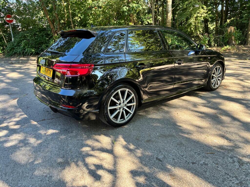 Audi A3 Hatchback 1.5 Tfsi Cod Black Edition Sportback Eur GM18KTK Black #4