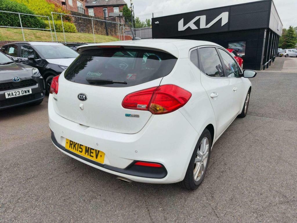 Kia Ceed 1.6 Crdi Ecodynamics 3 Euro 5 Ss White #3