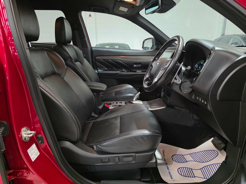 Mitsubishi Outlander 2.4H Twinmotor 13.8Kwh Dynamic Safety Cvt 4Wd Euro WJ70AVN Red #5