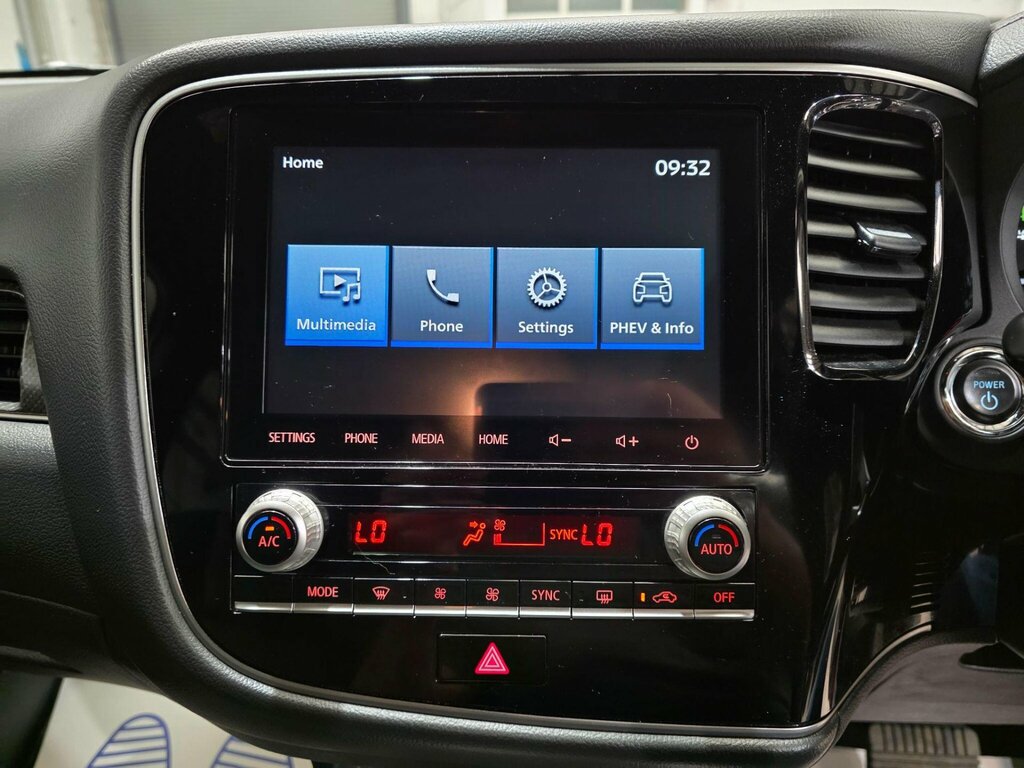 Mitsubishi Outlander 2.4H Twinmotor 13.8Kwh Dynamic Safety Cvt 4Wd Euro WJ70AVN Red #6