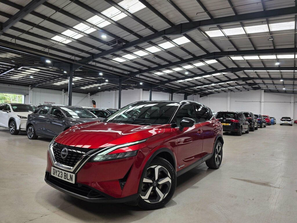Nissan Qashqai 1.5 H E-power N-connecta Euro 6 Ss Red