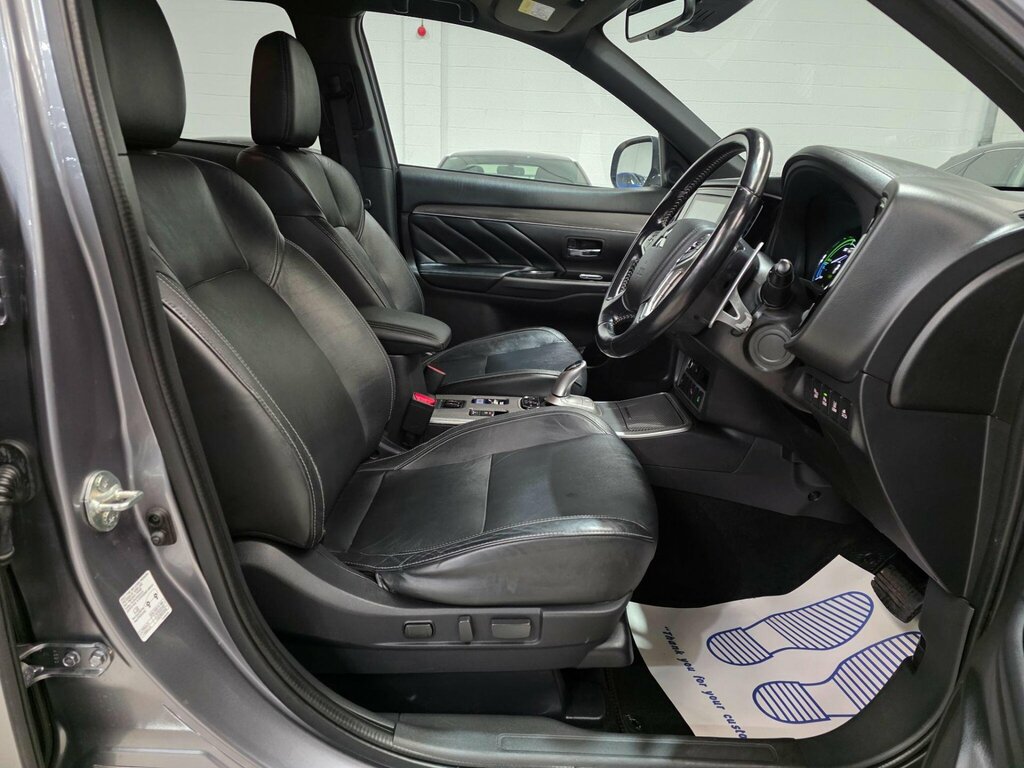 Mitsubishi Outlander 2.4H Twinmotor 13.8Kwh Dynamic Safety Cvt 4Wd Euro GU69MXS Grey #5