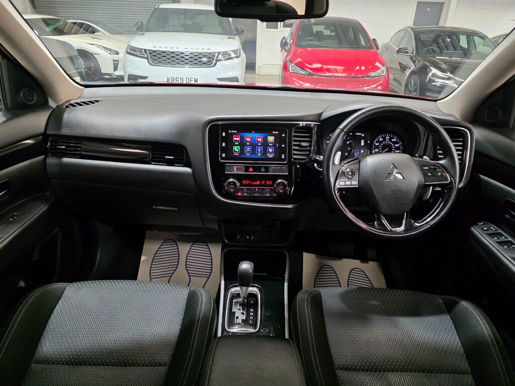 Mitsubishi Outlander 2.0 Mivec Juro Cvt 4Wd Euro 6 Ss YNZ4339 Red #4