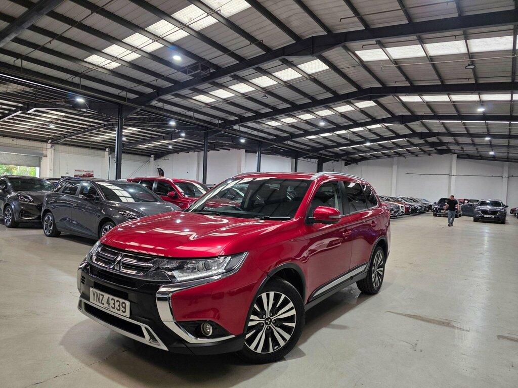 Mitsubishi Outlander 2.0 Mivec Juro Cvt 4Wd Euro 6 Ss Red