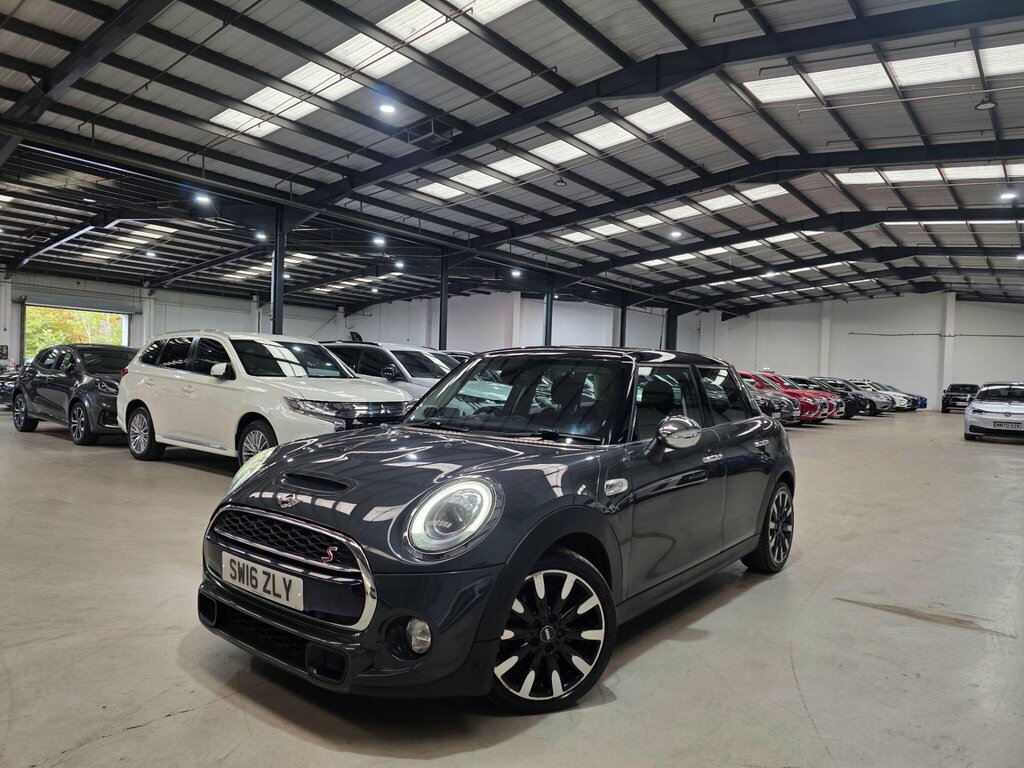 Mini Hatch 2.0 Cooper S Euro 6 Ss SW16ZLY Grey