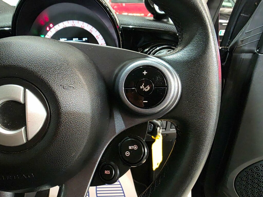 Smart Fortwo Cabrio 60Kw Eq Pulse Premium 17Kwh 22Kwch Black #16