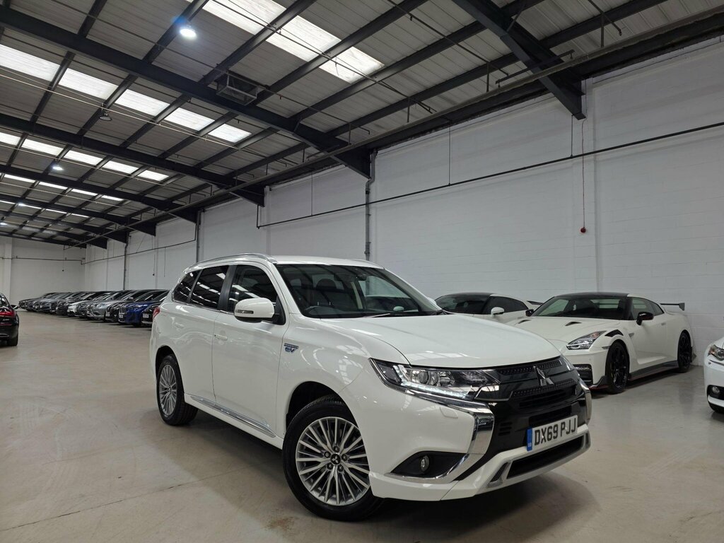 Mitsubishi Outlander 2.4H Twinmotor 13.8Kwh Design Cvt 4Wd Euro 6 Ss White #2