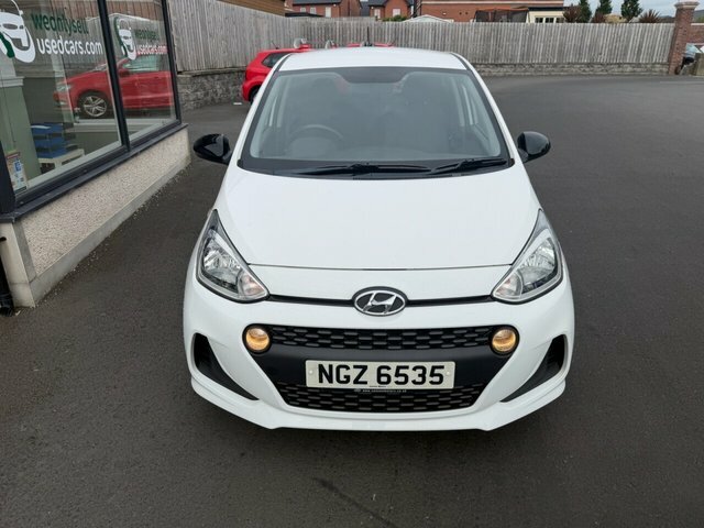 Hyundai I10 1.0 Play Hatchback Euro 6 67 Ps White #2