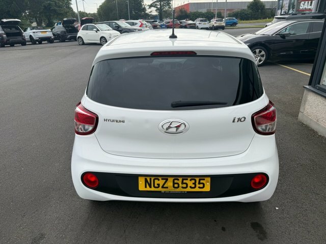 Hyundai I10 1.0 Play Hatchback Euro 6 67 Ps White #6