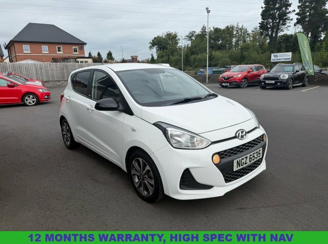 Hyundai I10 1.0 Play Hatchback Euro 6 67 Ps White