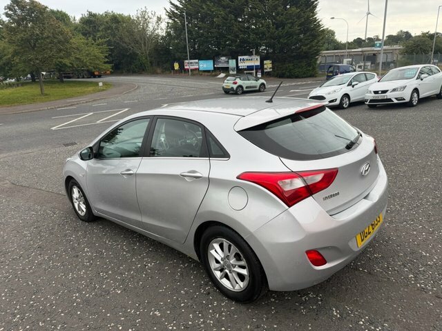 Hyundai I30 1.6 Crdi Blue Drive Se Hatchback Silver #5