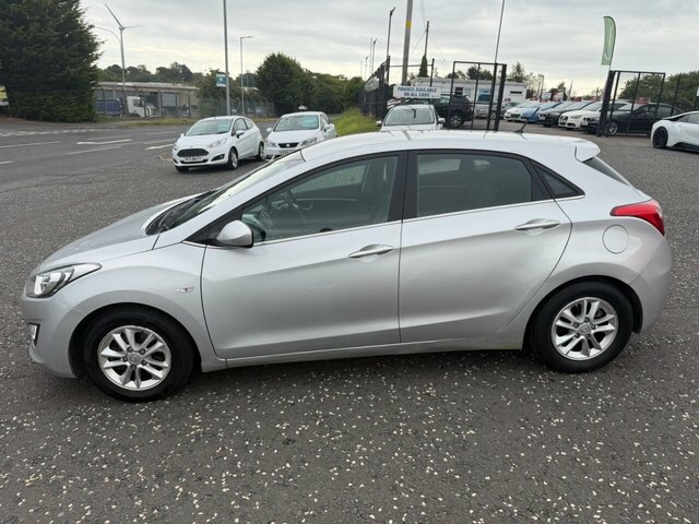 Hyundai I30 1.6 Crdi Blue Drive Se Hatchback Silver #4