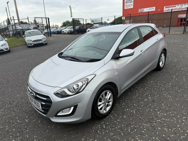 Hyundai I30 1.6 Crdi Blue Drive Se Hatchback Silver #3