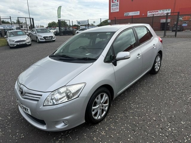 Toyota Auris 1.6 V-matic Colour Collection Hatchback Silver #3