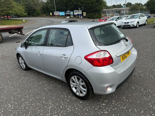 Toyota Auris 1.6 V-matic Colour Collection Hatchback Silver #5