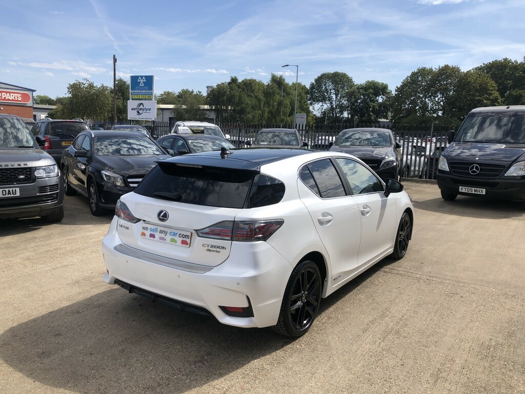Lexus CT 1.8 200H Sport White #3