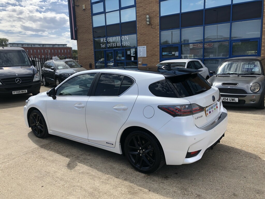 Lexus CT 1.8 200H Sport White #2