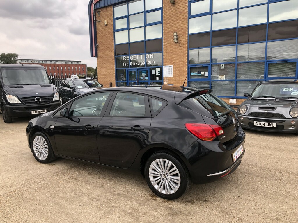 Vauxhall Astra 1.4 16V Energy Black #5