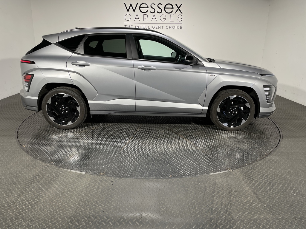 Hyundai Kona 160Kw N Line S 65Kwh 22023 CJ75LMF Silver #5