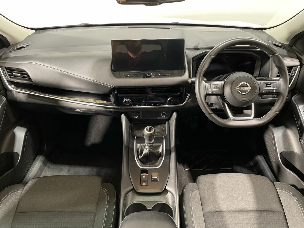 Nissan Qashqai 1.3 Dig-t Mh N-connecta White #3