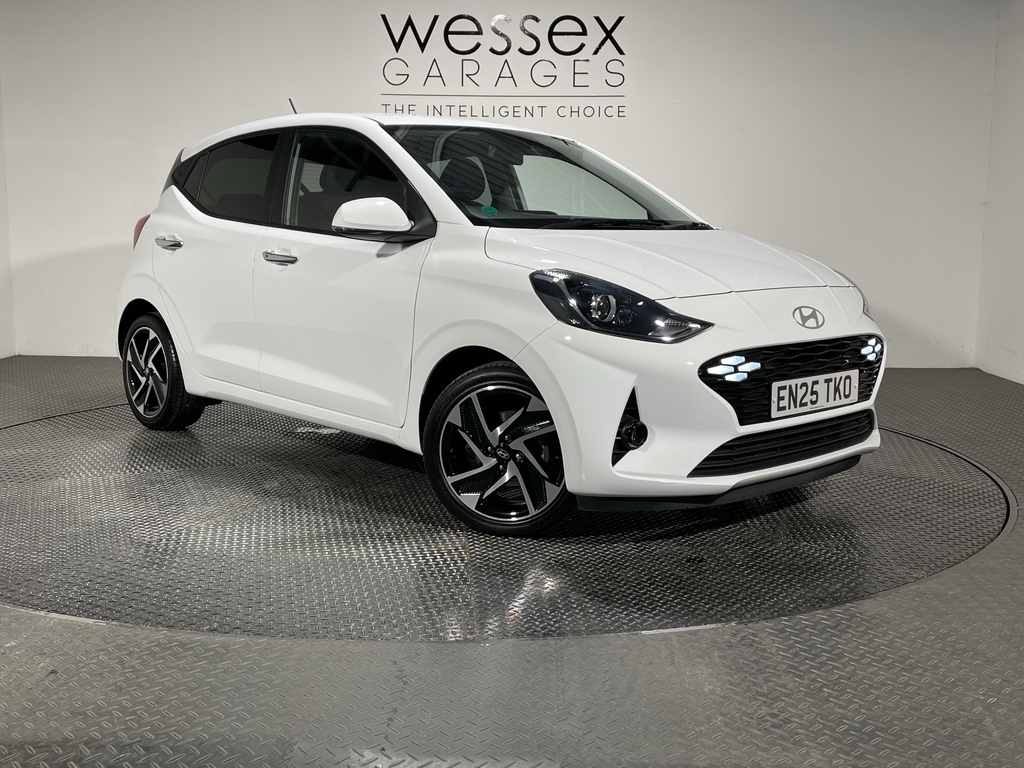 Hyundai I10 1.2 79 Premium Nav White #2