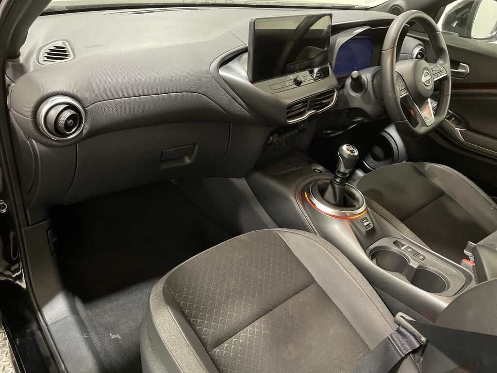 Nissan Juke 1.6 Hybrid N-connecta White #3