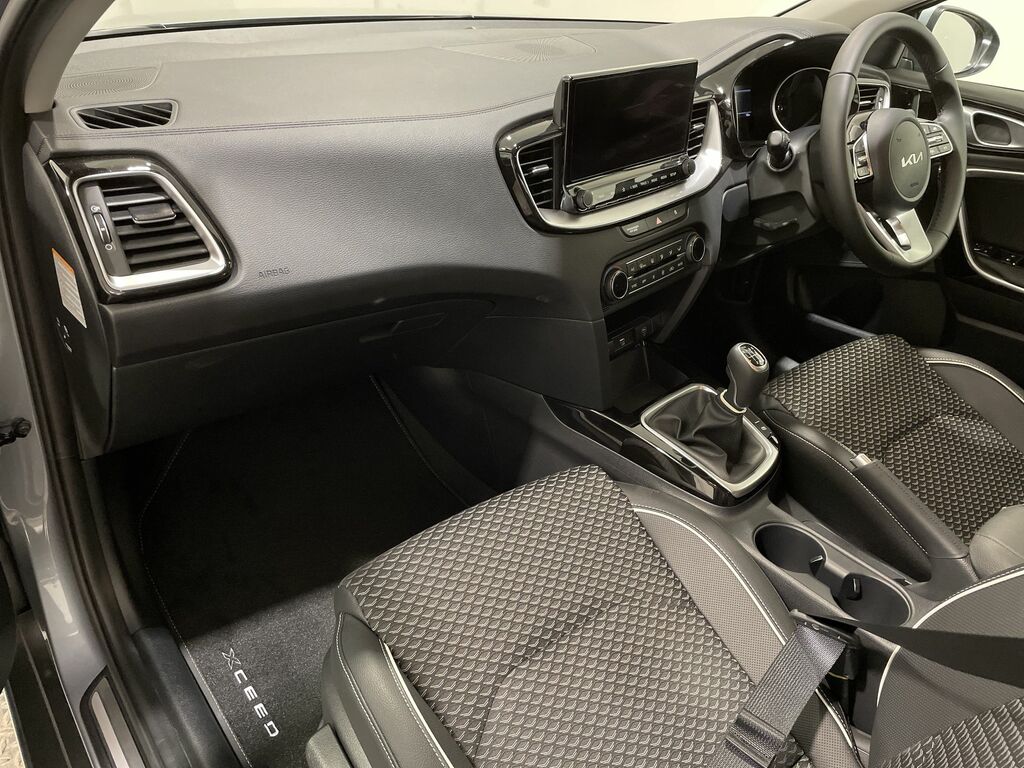 Kia Xceed 1.0T Gdi Isg 113 Pure 12025 Silver #3