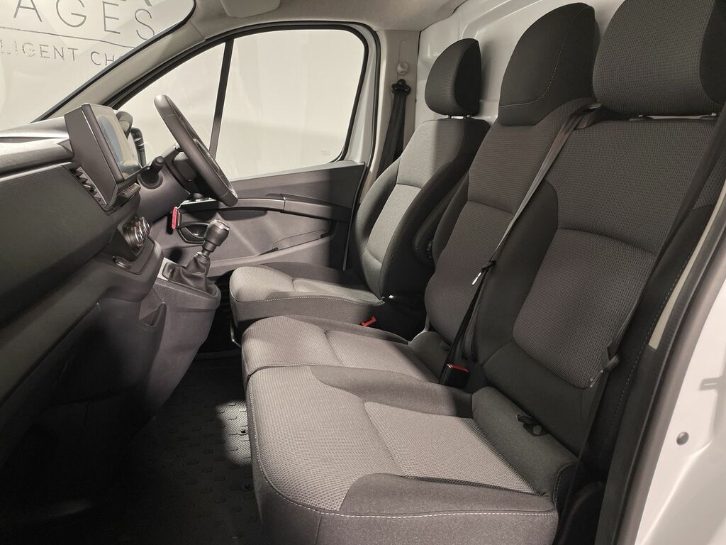 Nissan Primastar 2.0 Dci 150 Acenta L2 H1 3.0T Crew Van With 6 Seat White #22