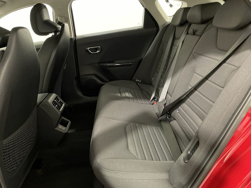Kia K4 1.0T-gdi 115 48V Pure Red #4