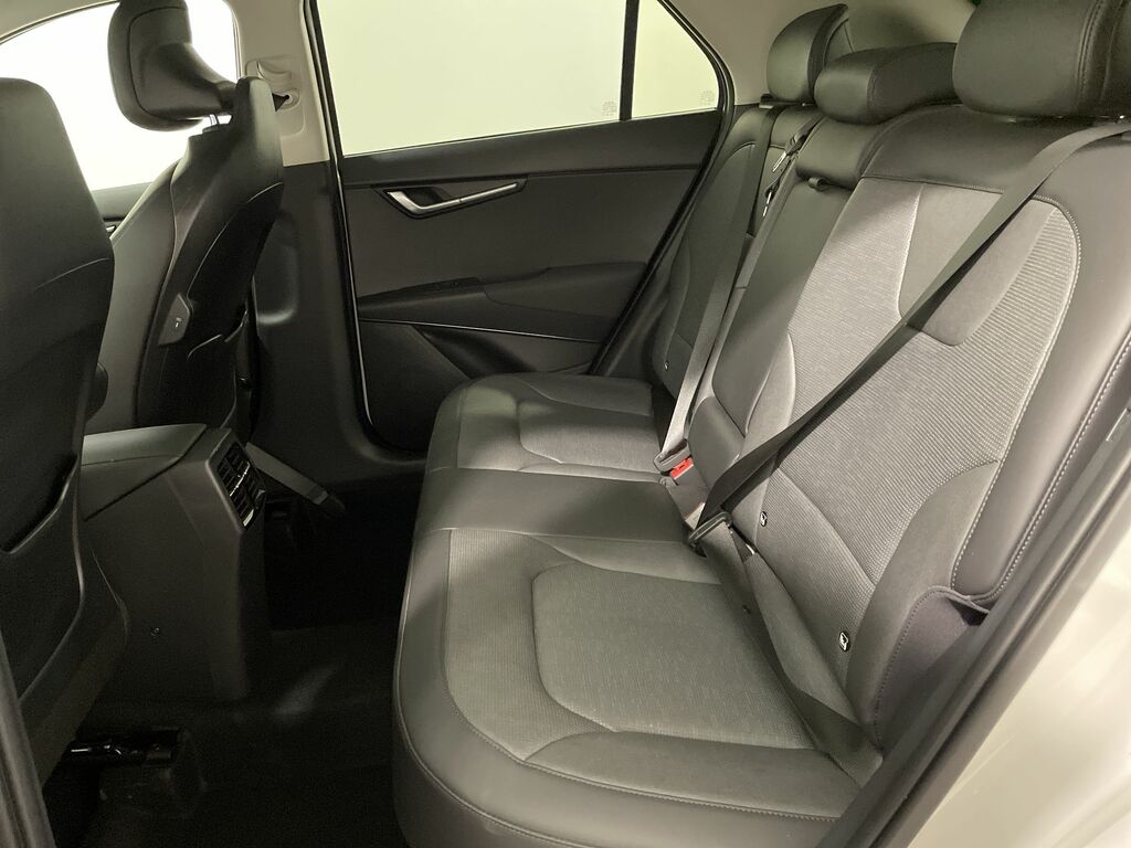 Kia Niro 1.6 Gdi 127 Hybrid 4 Dct White #6