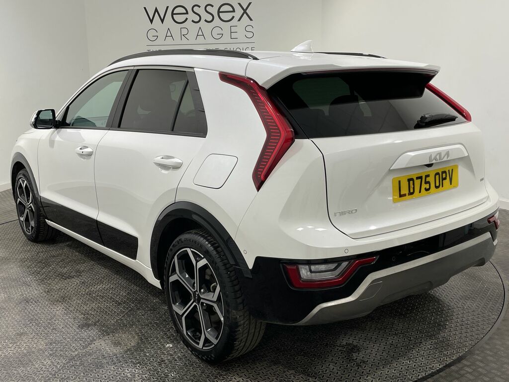 Kia Niro 1.6 Gdi 127 Hybrid 4 Dct White #4
