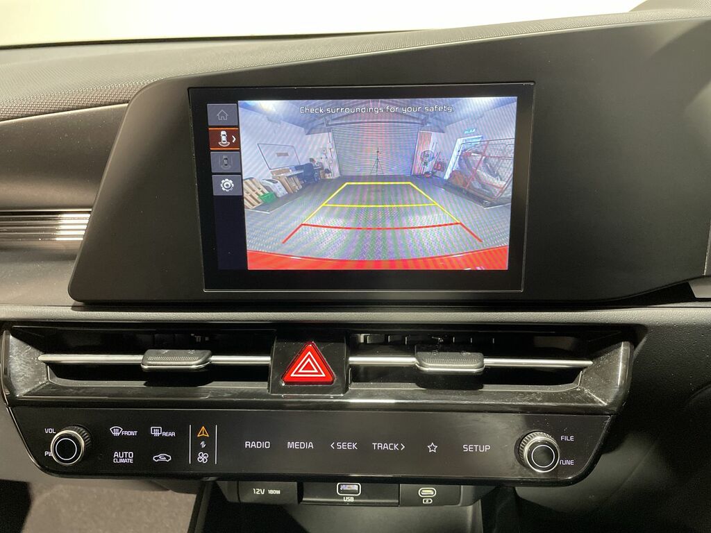 Kia Niro 1.6 Gdi Hybrid 4 Dctrear Camera - Heated Sea Red #29