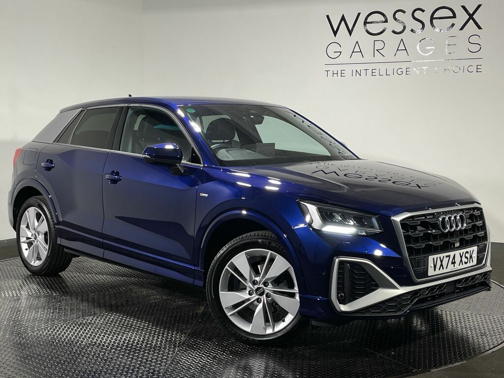 Audi Q2 Audi Q2 Sport 35 Tfsi 150 Ps S Tronic Grey #1